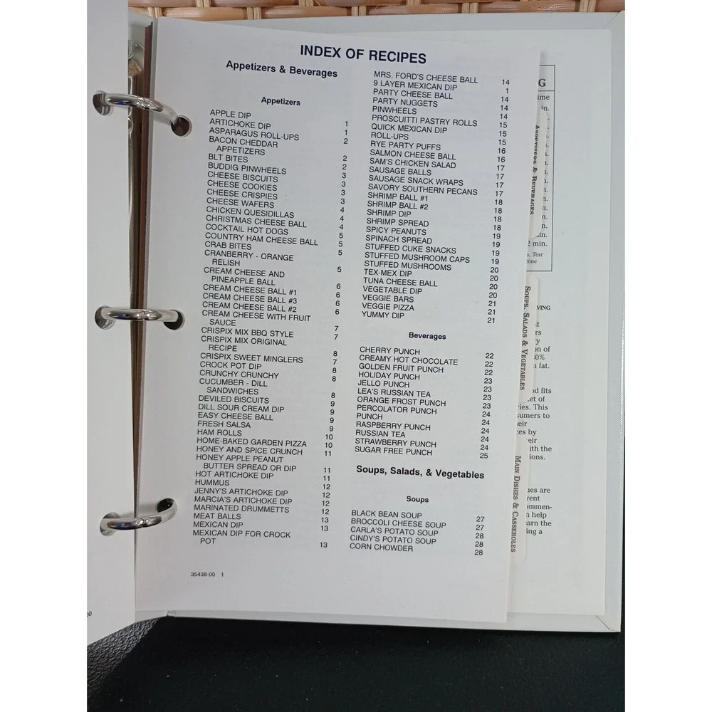 Walnut Grove Cookbook Hurdle Mills, NC 2000 Binder United‎ Methodist Church